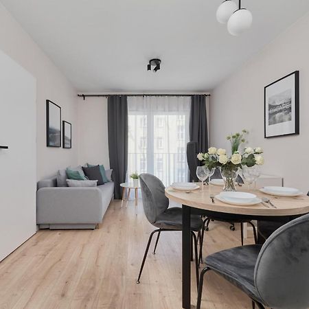 Nowa Manufaktura Apartment Wroclaw Krzyki By Noclegi Renters Esterno foto
